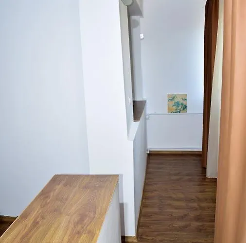 Park Lake Mall Apartment